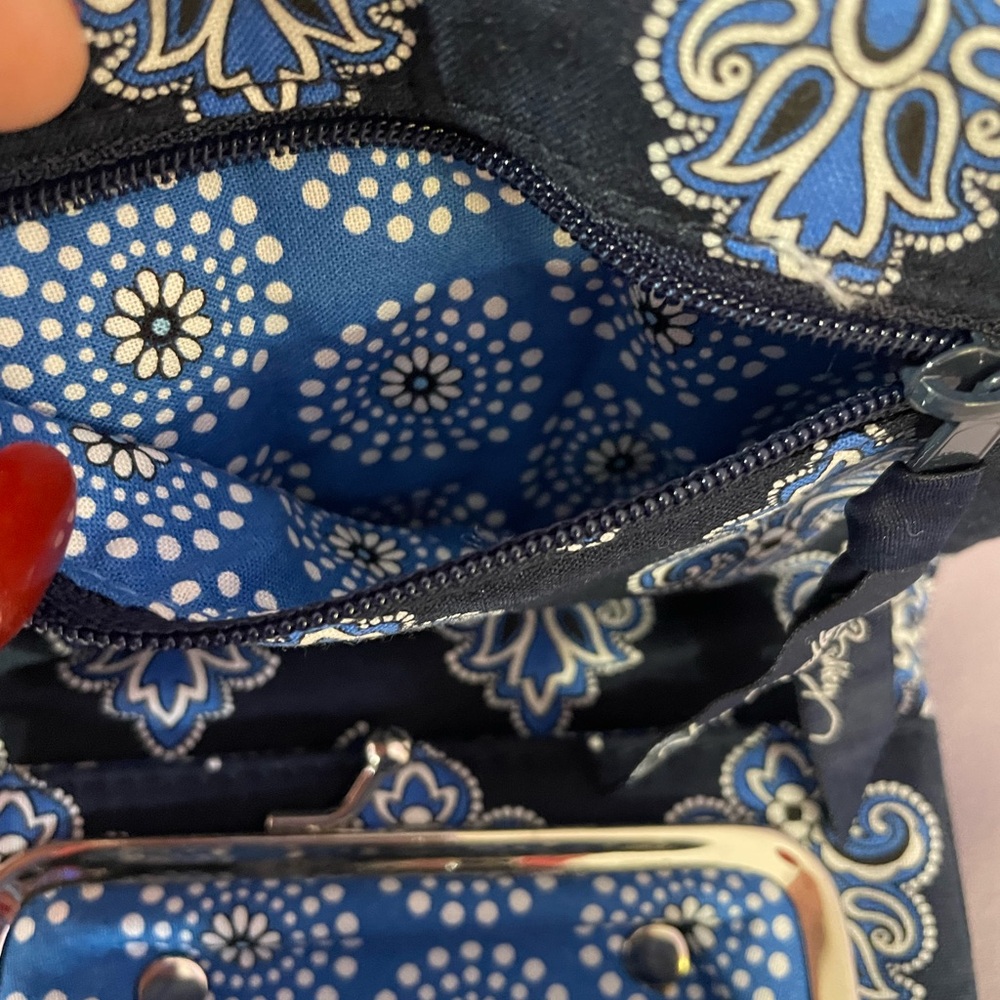 Vtg Vera Bradley Euro Wallet”Retired Calypso Navy Blue Paisley Kiss Lock and Zip - Picture 4 of 9